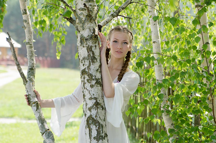 Women in Slavic costumes in Naucalpan de Juarez