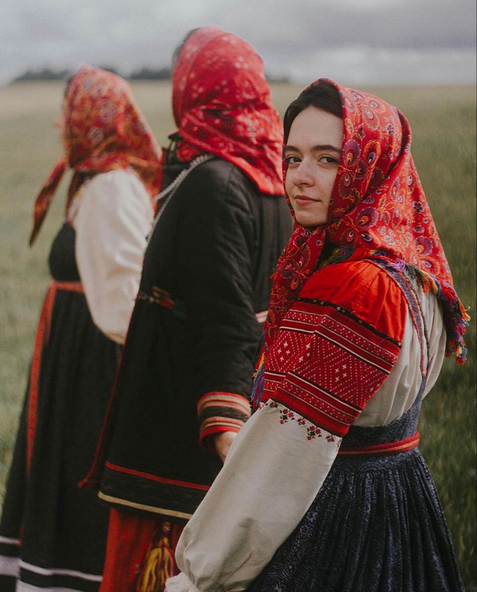 Women in Slavic costumes in Naucalpan de Juarez